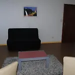 奥罗阿赫营地酒店 *